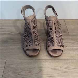 Women's Tan Peep-Toe Sandals